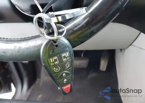 2013 Chrysler Town & Country Touring-L from USA, damaged, VIN 2C4RC1CG0DR677204